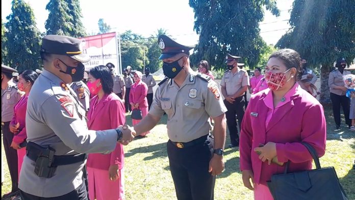 Keterangan foto: Selesai upacara kenaikan pangkat di Polres Kabupaten Seram Bagian Barat Provinsi Maluku (dok.istimewa)